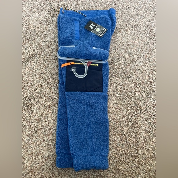 Boys Russell sweatpants size small 6-7 - Picture 1 of 1